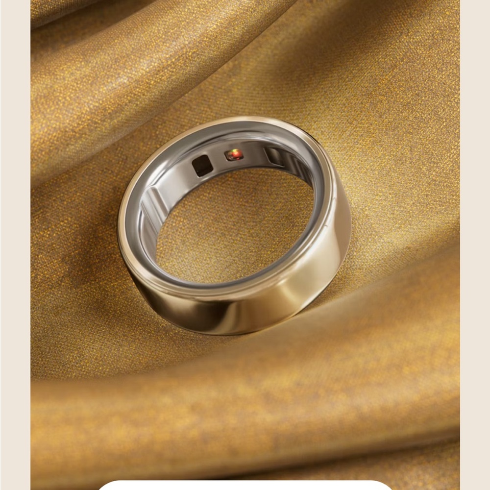 Oura Ring in gold size 9
